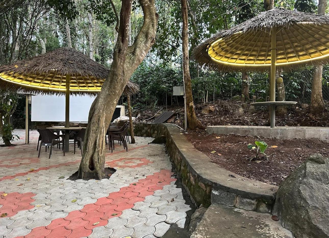 100 Oaks Estate Hotel Yercaud Exterior foto